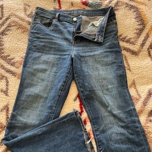 AMERICAN EAGLE Curvy Skinny Kick jeans. Size 14 Regular.  Bootcut opening.